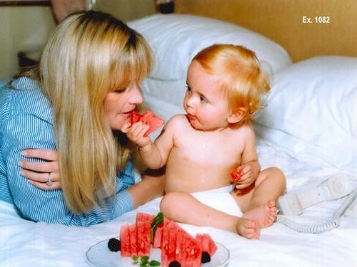 Debbie và con trai Prince khi còn nhỏ